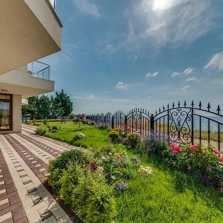 Apartcomplex Golden Bay Apart-hotel