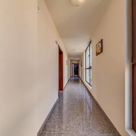 Apartcomplex Golden Bay