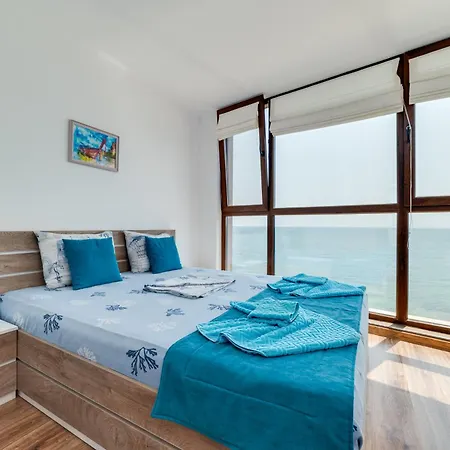 Apartcomplex Golden Bay * Ravda