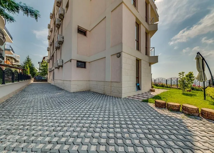 Apartcomplex Golden Bay Aparthotel