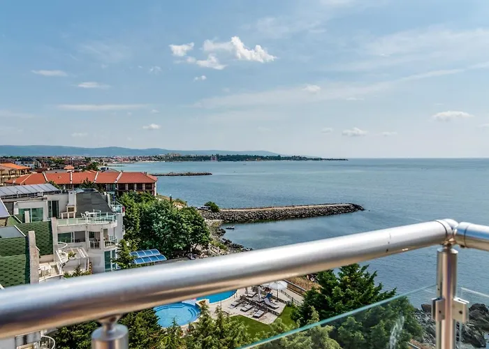 Ξενοδοχείο με διαμερίσματα Apartcomplex Golden Bay Ράβντα