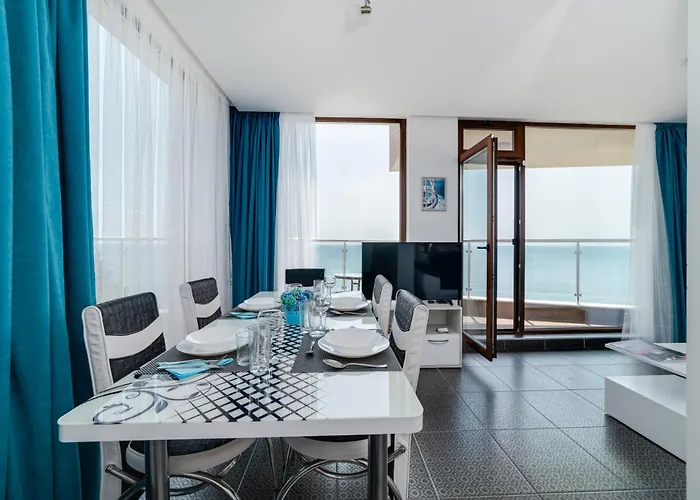 Apartcomplex Golden Bay Ξενοδοχείο με διαμερίσματα Ράβντα