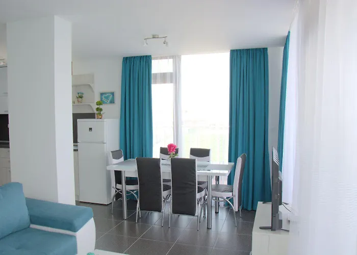 Apartcomplex Golden Bay *