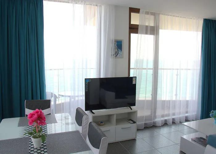 Ξενοδοχείο με διαμερίσματα Apartcomplex Golden Bay *