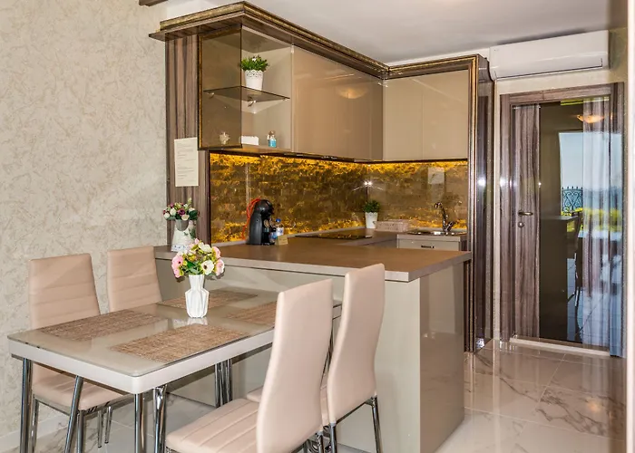 Ξενοδοχείο με διαμερίσματα Apartcomplex Golden Bay Ράβντα