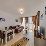 Apartcomplex Golden Bay Aparthotel *