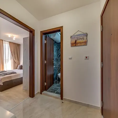 Apartcomplex Golden Bay Lejlighedshotel *