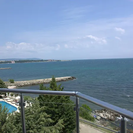Apartcomplex Golden Bay Apartmanhotel *