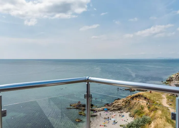 Apartcomplex Golden Bay Равда