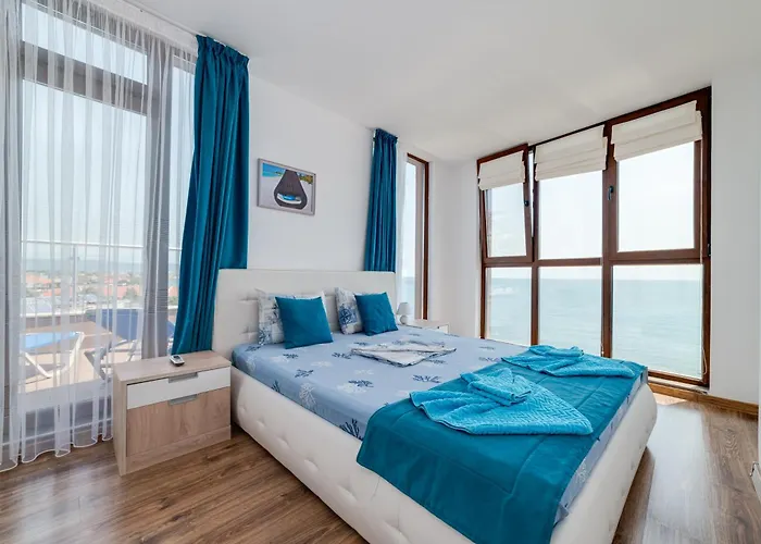 Apartcomplex Golden Bay Равда