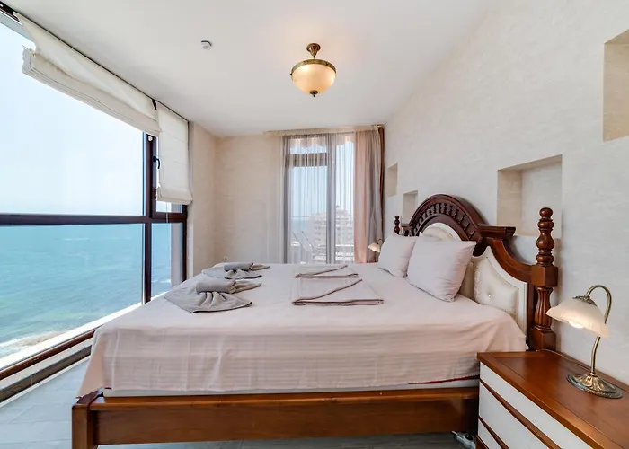 Apartcomplex Golden Bay Апартхотел Равда