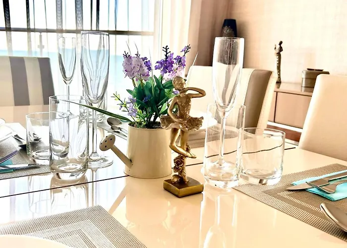 Апартхотел Apartcomplex Golden Bay Равда
