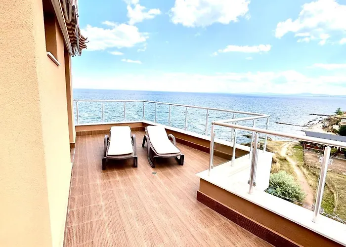 Apartcomplex Golden Bay Равда